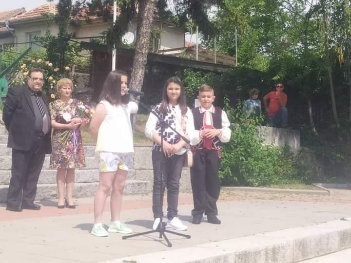 С празнично шествие отбелязахме 24 май 4