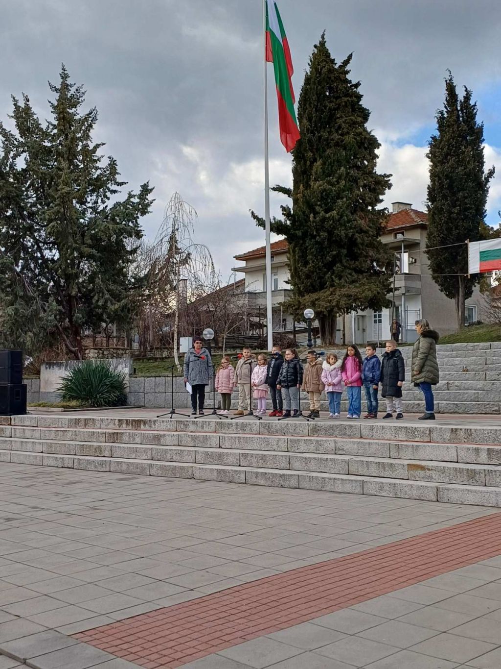 Публична изява на Вокална група по НП "Заедно в изкуствата и в спорта" 2